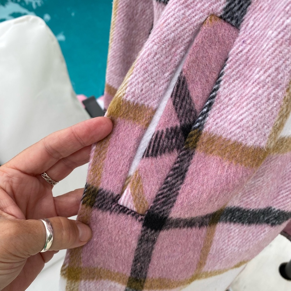 Plaid Button-Up Women's Jacket - Picture 3 of 5
